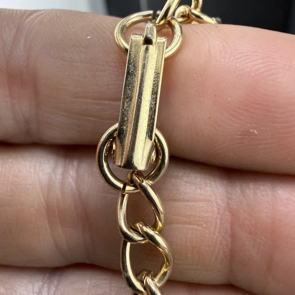 Vintage Canada Charm Bracelet Gold Tone Niagara Falls Coin 6.5”